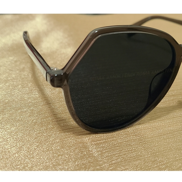 Authentic Fendi Amor Letters Sunglasses - Picture 9 of 9
